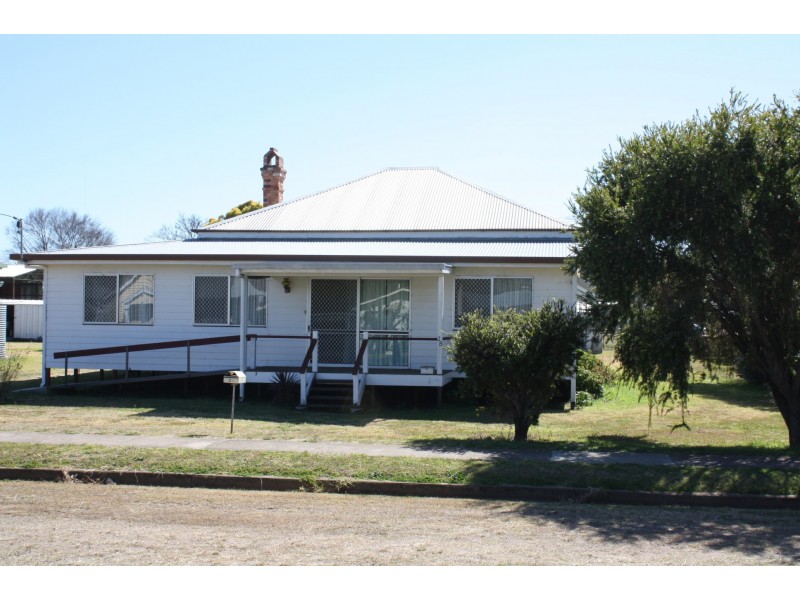 28 Drayton St, Allora QLD 4362