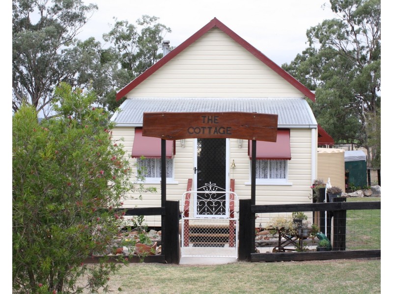 104 White Street, Pratten QLD 4370