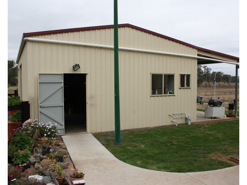 104 White Street, Pratten QLD 4370