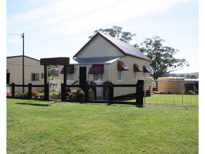 104 White Street, Pratten QLD 4370