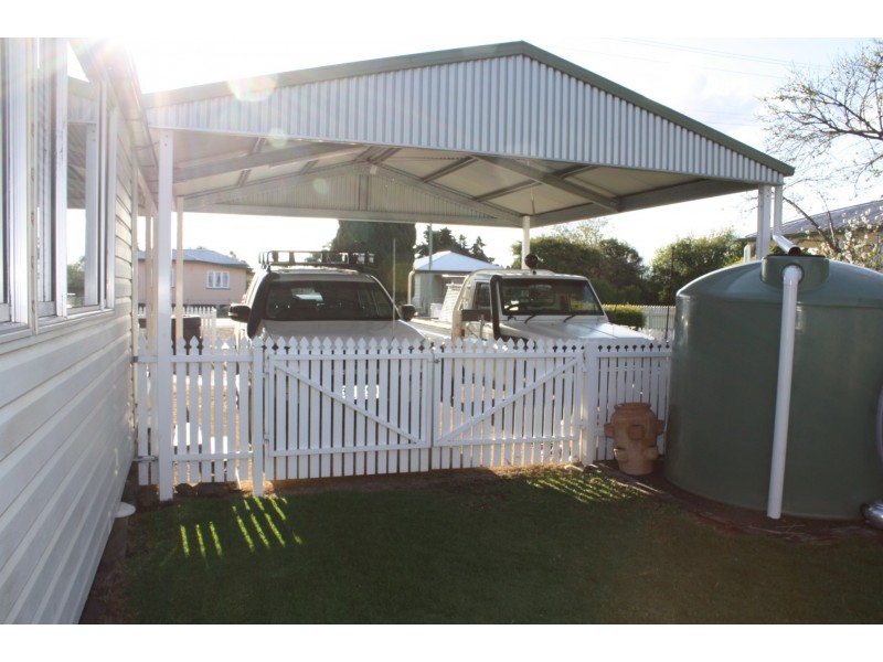 43 Forde St, Allora QLD 4362