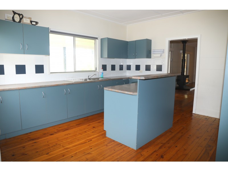 273 Pratten St, Warwick QLD 4370