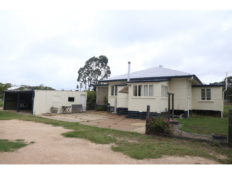 273 Pratten St, Warwick QLD 4370