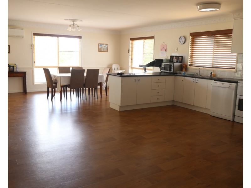 22 Peace Street, Warwick QLD 4370