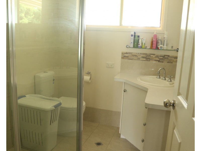 22 Peace Street, Warwick QLD 4370