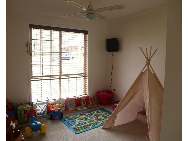 22 Peace Street, Warwick QLD 4370