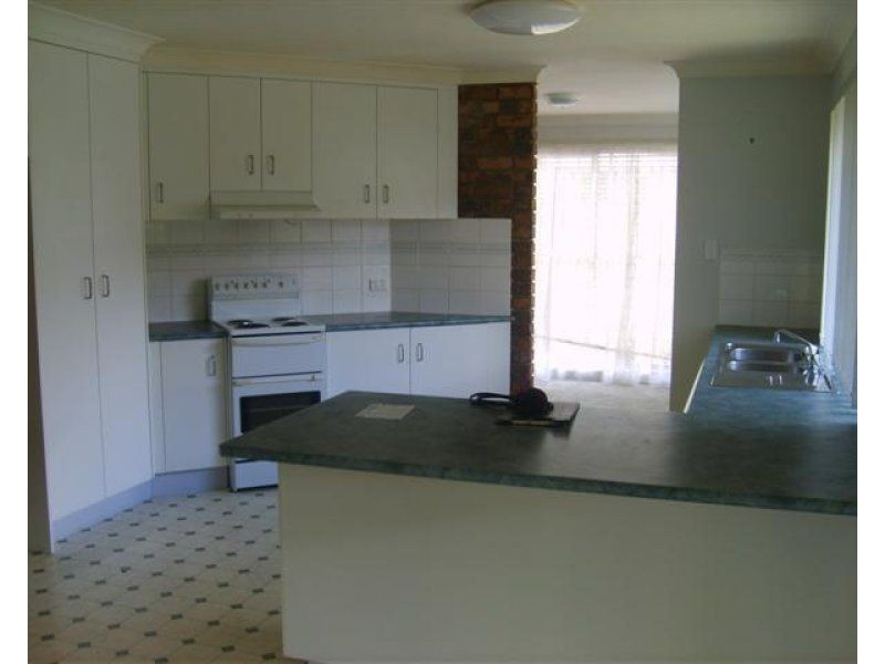 10 Lyons Crescent, Warwick QLD 4370