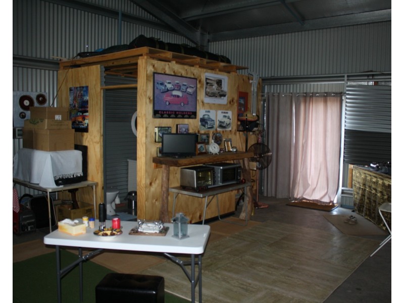 98 Goomburra St, Hendon QLD 4362