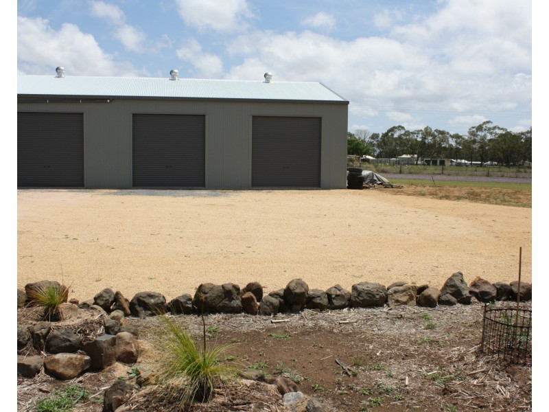 98 Goomburra St, Hendon QLD 4362