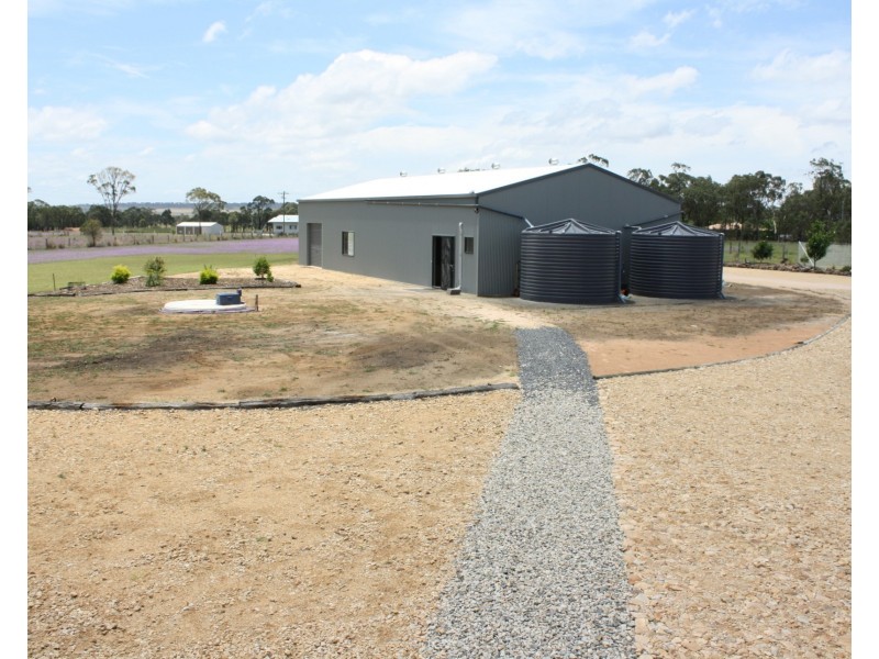 98 Goomburra St, Hendon QLD 4362