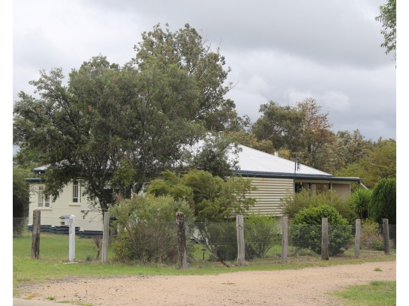 273 Pratten St, Warwick QLD 4370