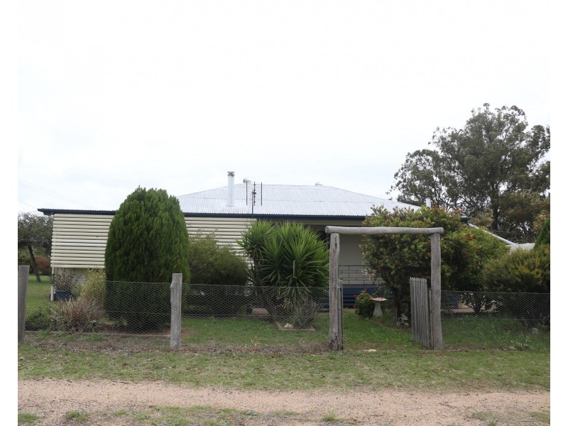 273 Pratten St, Warwick QLD 4370