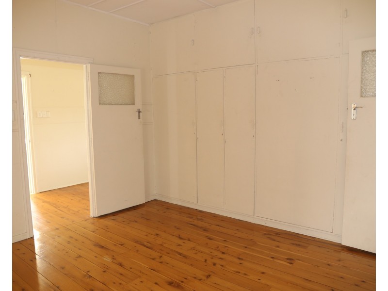 273 Pratten St, Warwick QLD 4370