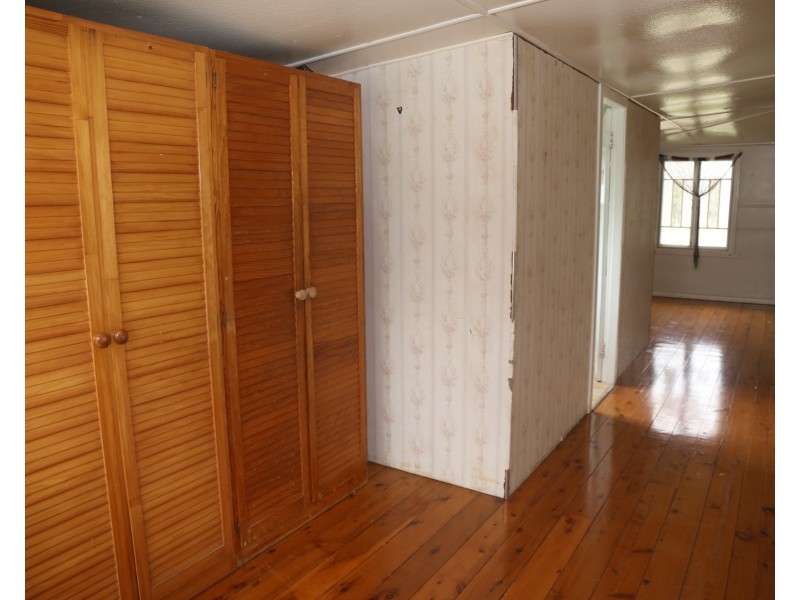 273 Pratten St, Warwick QLD 4370