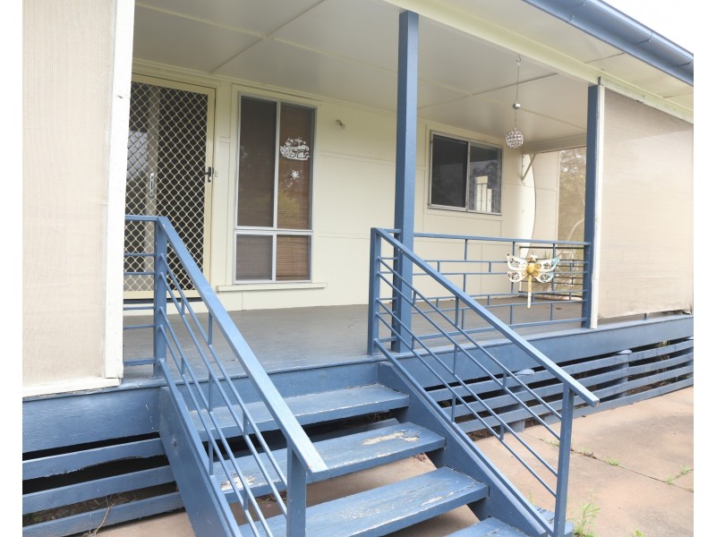 273 Pratten St, Warwick QLD 4370