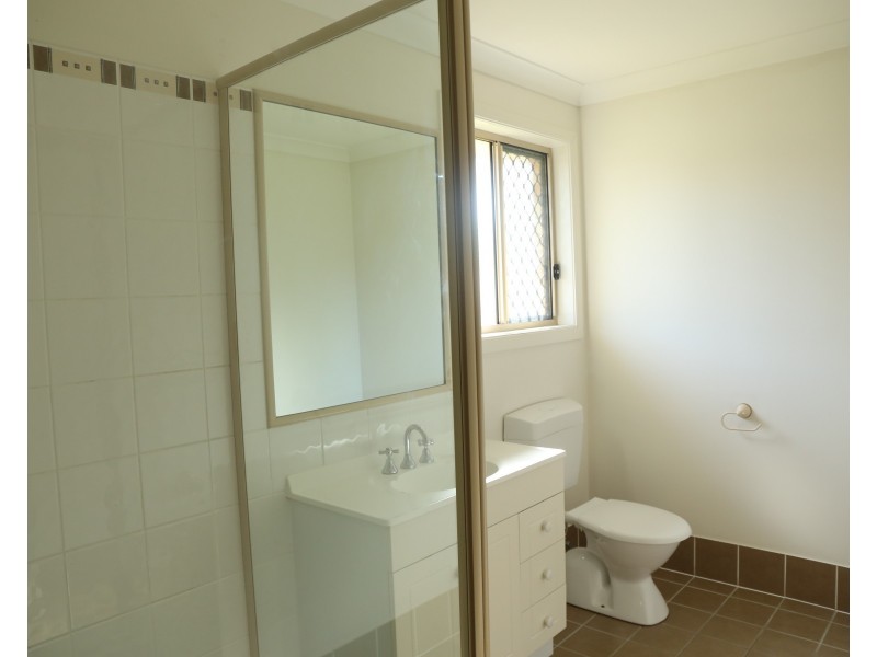 8 Chapel Ct, Warwick QLD 4370