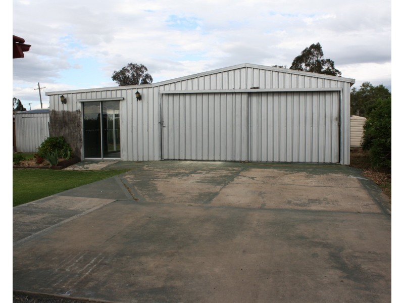 3 Catherine St, Clifton QLD 4361