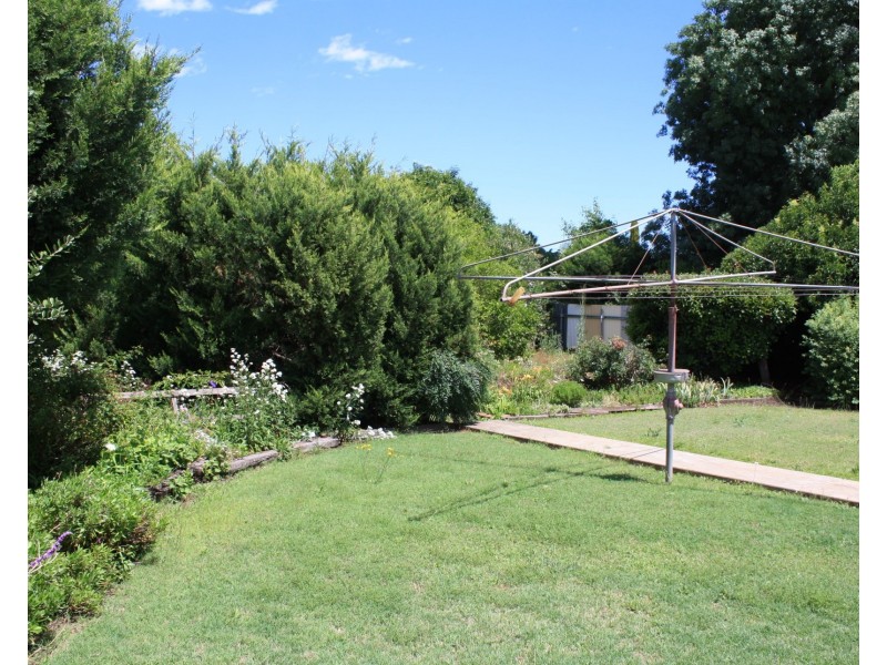 20 Raff St, Allora QLD 4362