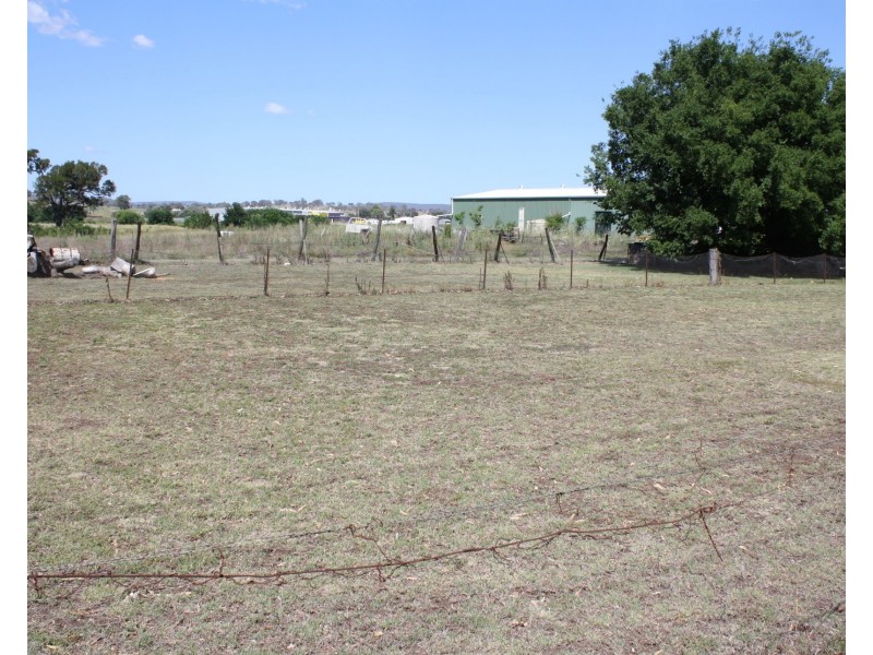 4 New England Hwy, Allora QLD 4362