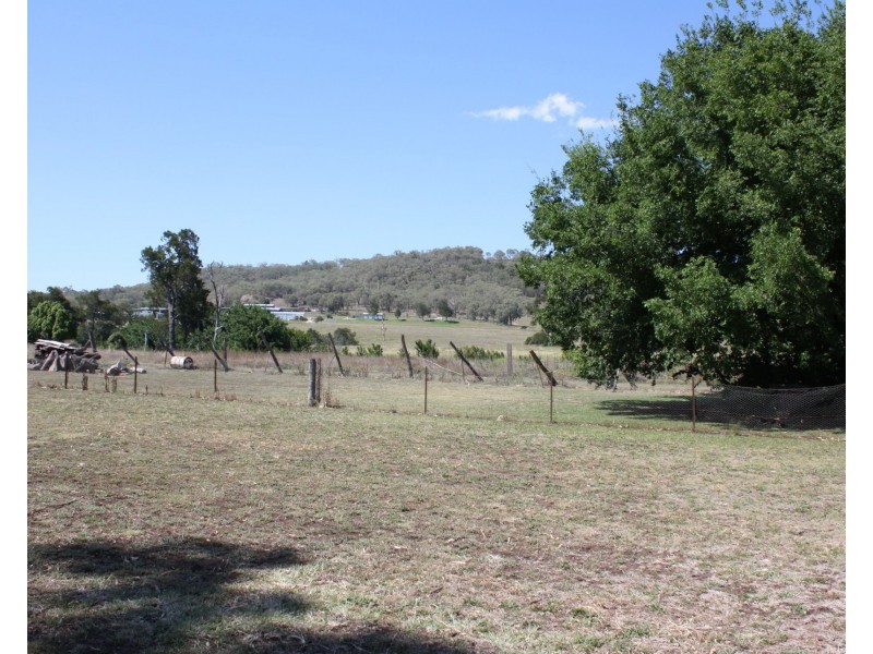 4 New England Hwy, Allora QLD 4362