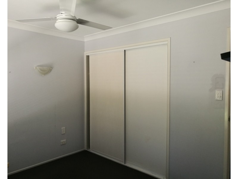 27 Furness Cres, Warwick QLD 4370