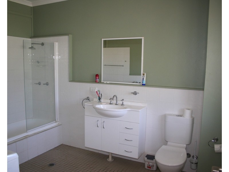 72 Herbert St, Allora QLD 4362