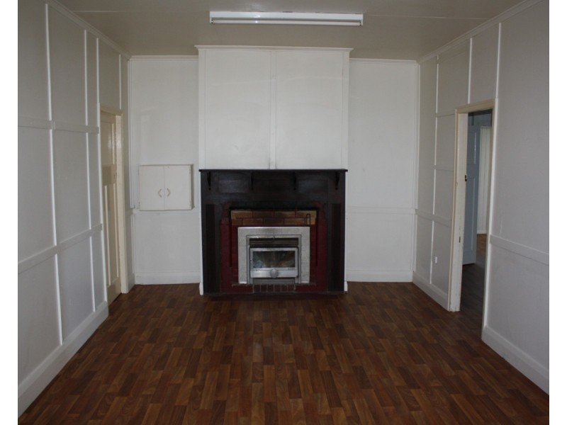 86 Herbert Street, Allora QLD 4362