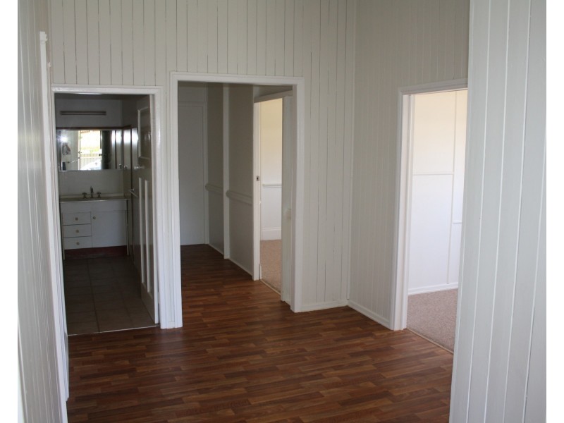 86 Herbert Street, Allora QLD 4362