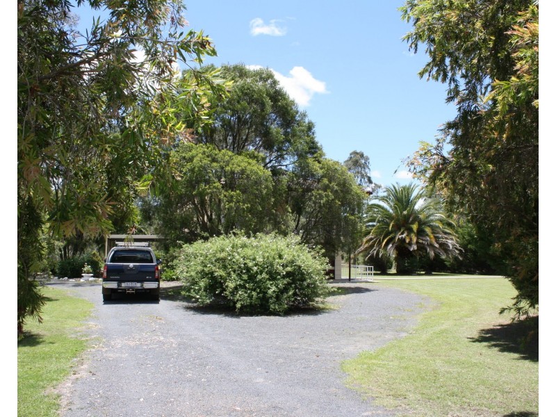 12 Potters Rd, Maryvale QLD 4370