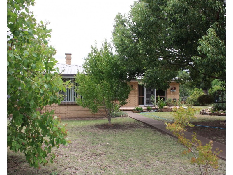 46 Arnold St, Allora QLD 4362