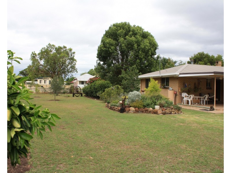 46 Arnold St, Allora QLD 4362