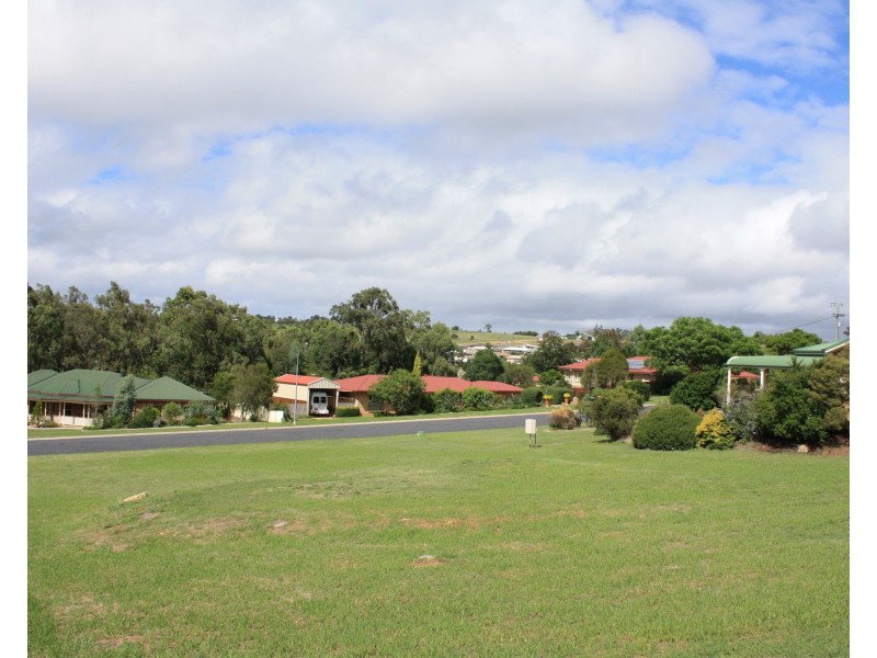 4A Daniel Dr, Warwick QLD 4370