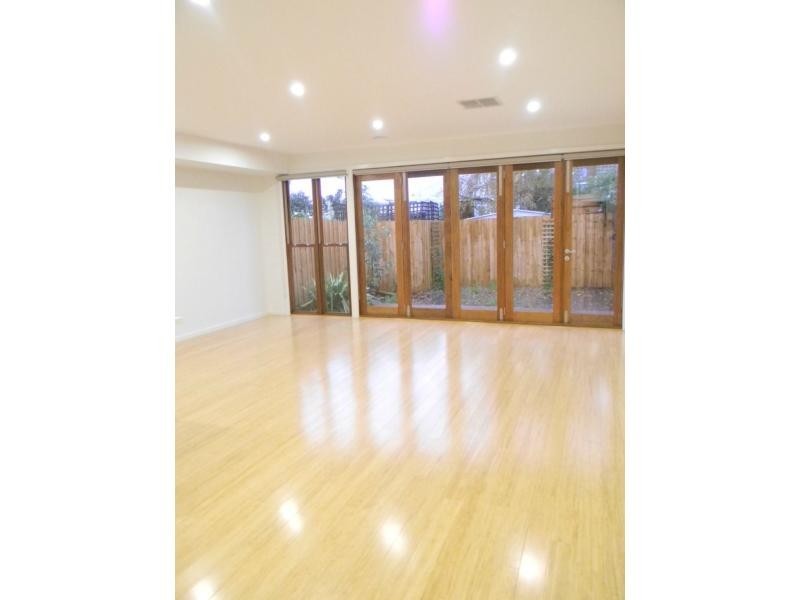 6B HARRIET STREET, Seddon VIC 3011