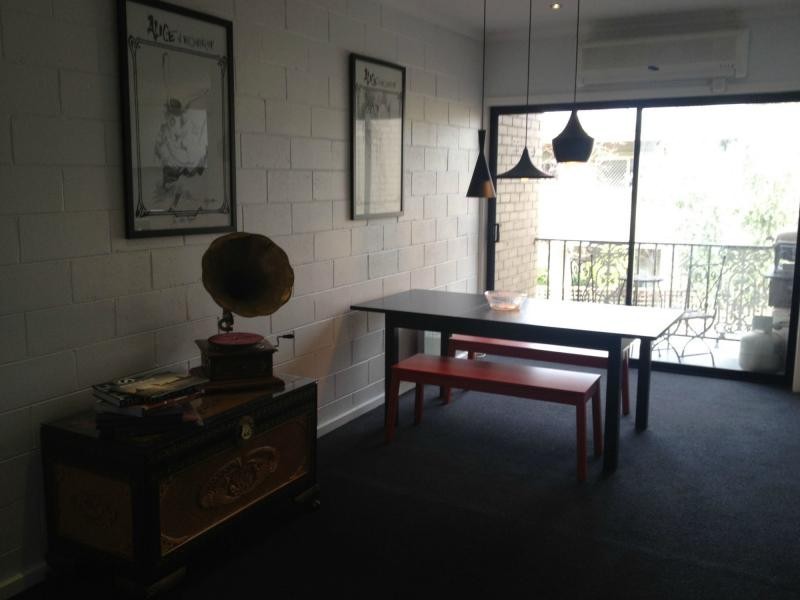 Unit 9/245 Nicholson Street, Seddon VIC 3011