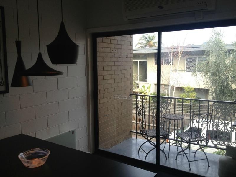 Unit 9/245 Nicholson Street, Seddon VIC 3011