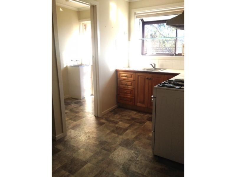 5/2 Corrigan Avenue, Brooklyn VIC 3012