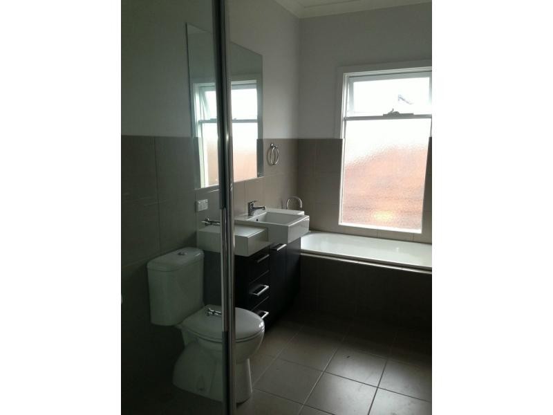 2/79 Hudsons Road, Spotswood VIC 3015