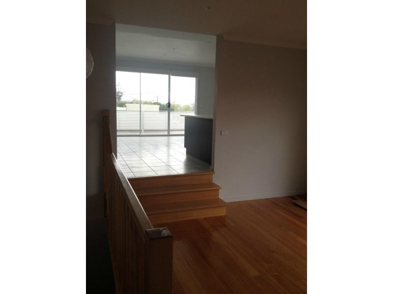 2/79 Hudsons Road, Spotswood VIC 3015