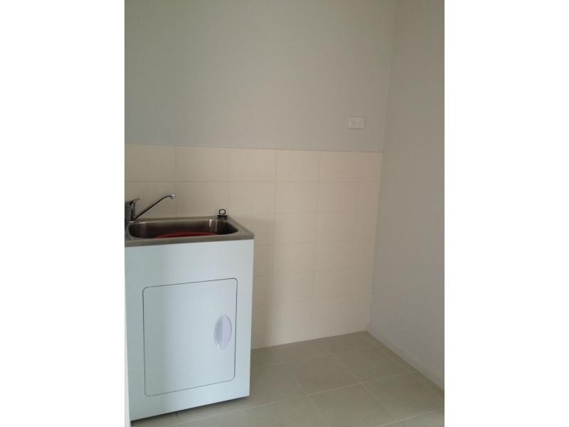 2/79 Hudsons Road, Spotswood VIC 3015