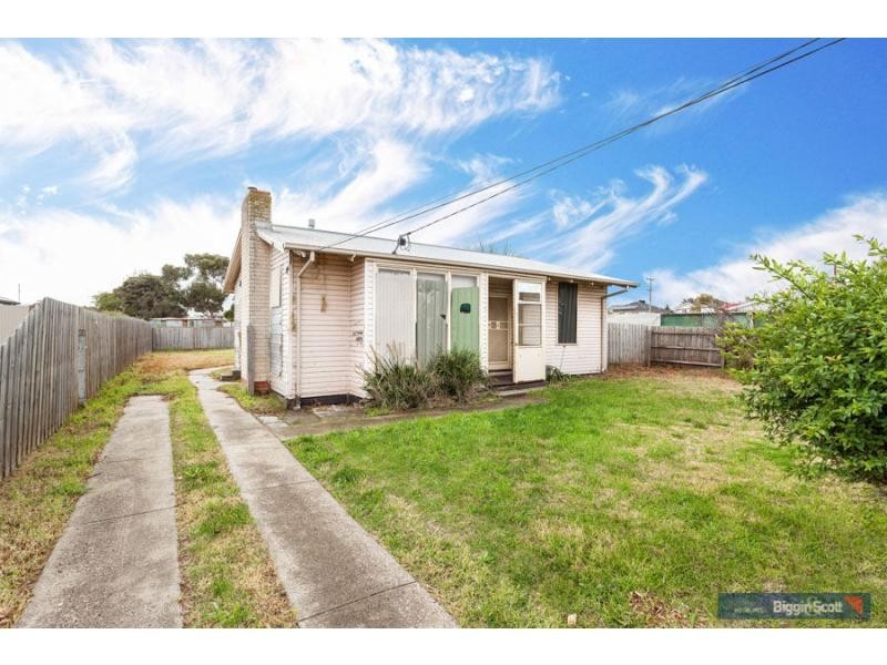 8 Balmoral Street, Braybrook VIC 3019