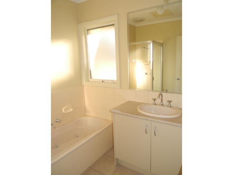 1 Greg Norman Drive, Point Cook VIC 3030