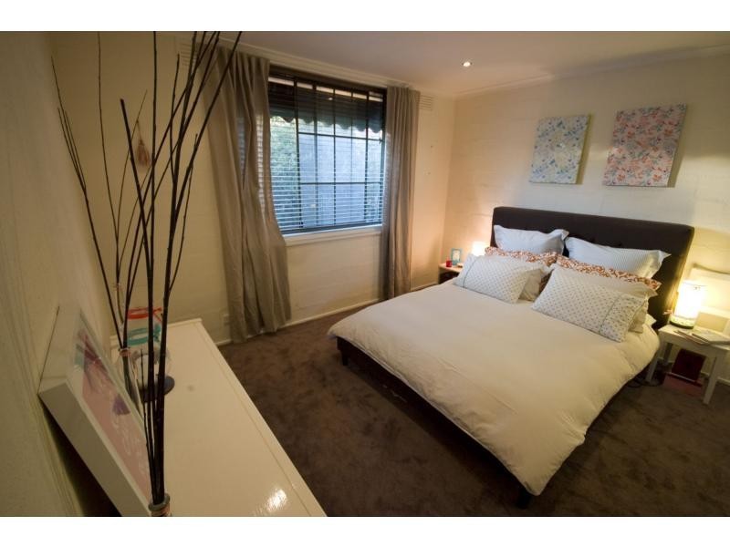 8/85 Ballarat Road, Maidstone VIC 3012