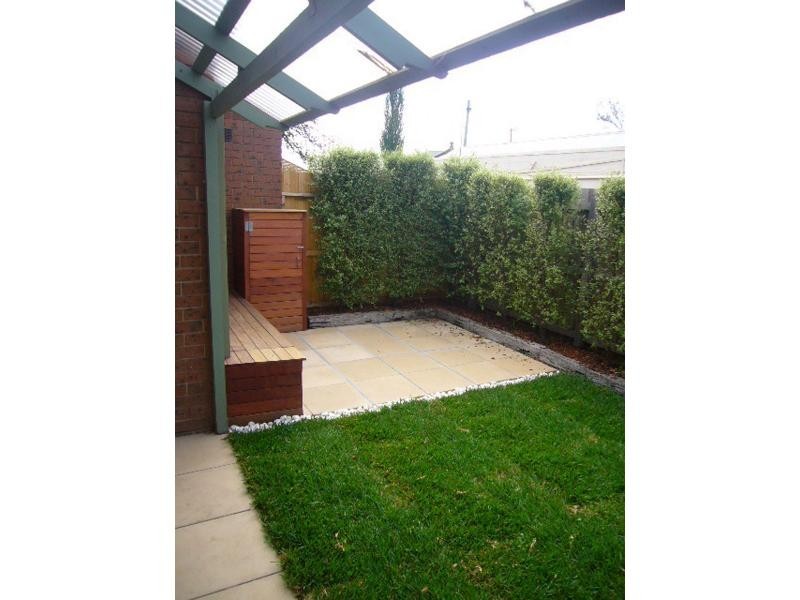 8/85 Ballarat Road, Maidstone VIC 3012