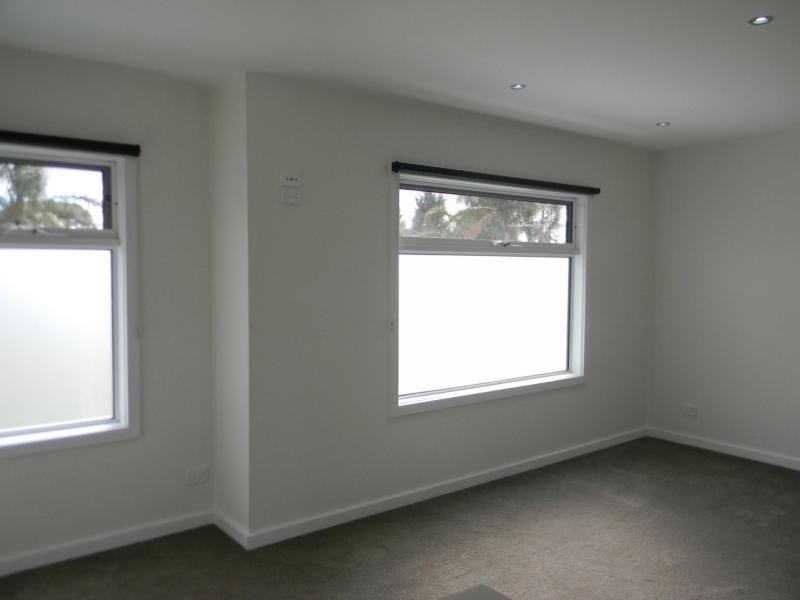 81 Schutt Street, Newport VIC 3015