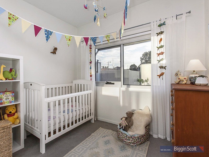 6/4 Saltriver Place, Footscray VIC 3011