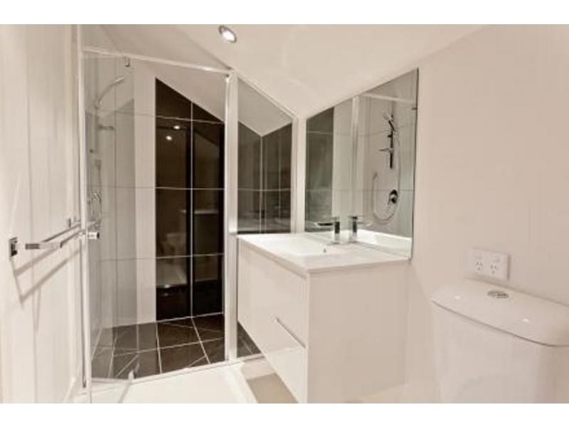 1/16 Vigo Street, Seddon VIC 3011