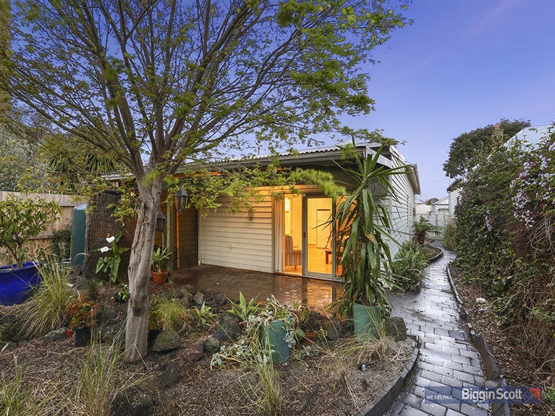 82 Macpherson Street, Footscray VIC 3011
