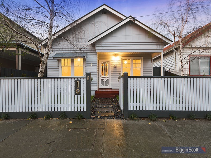8 Lawrence Street, Seddon VIC 3011