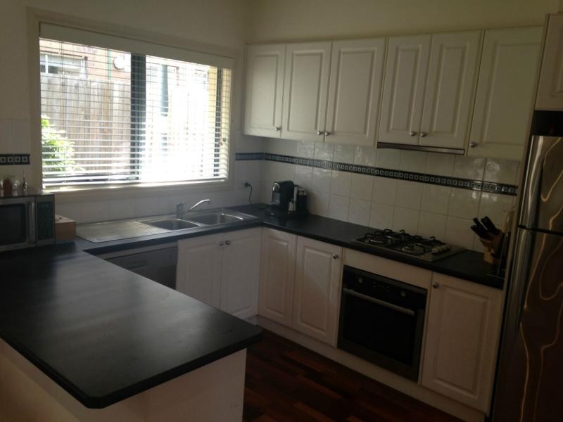 2/22 Edgar Street, Kingsville VIC 3012