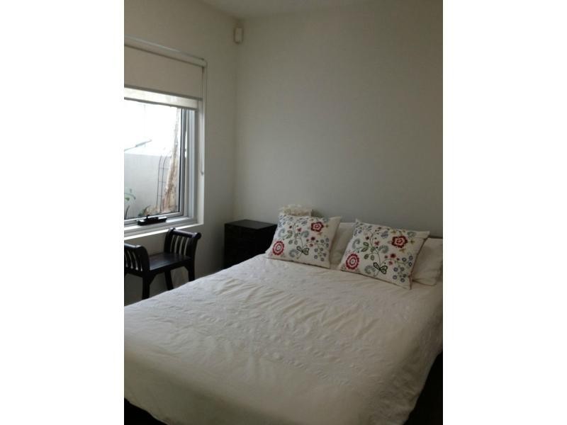 19/2 Saltriver Place, Footscray VIC 3011